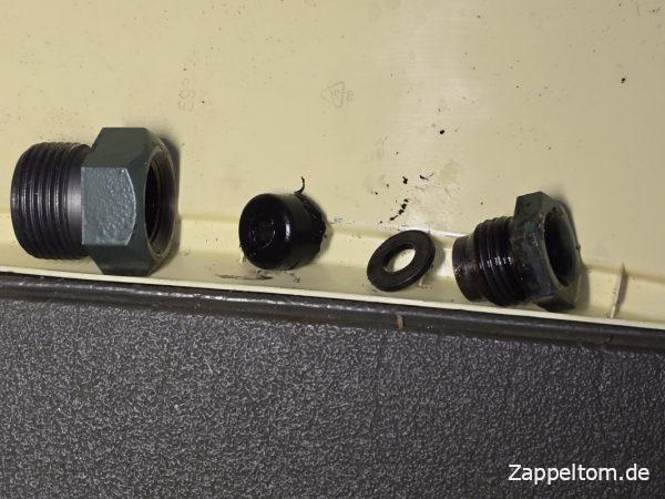 Abdichtung der Leckölleitung am Zylinderkopf