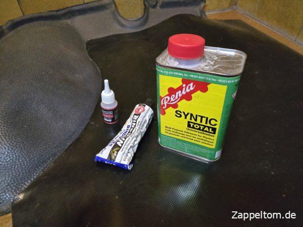 Klebertest der Fußmatte im Mercedes 711D mit LKW-Plane