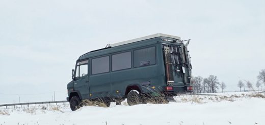 Mercedes 711D im Schnee
