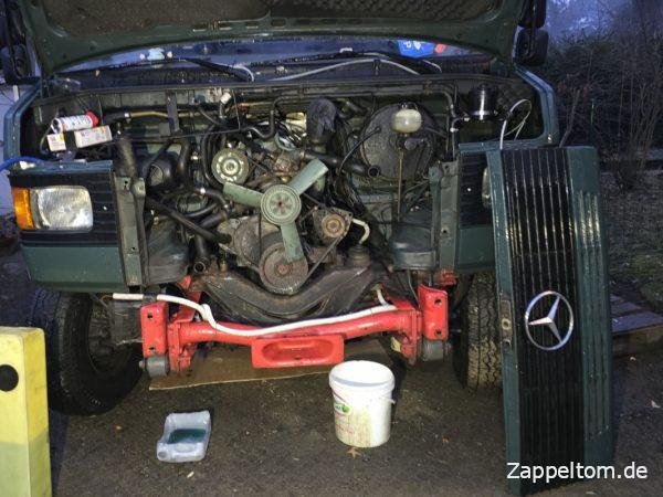 Mercedes 711D mit ausgebautem Kühler