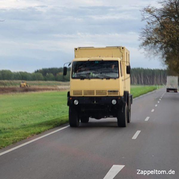 Steyr 12M18 mit Zeppelin-Shelter FM2 als Ladung