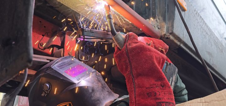 Trittstufe einschweißen Mercedes 711