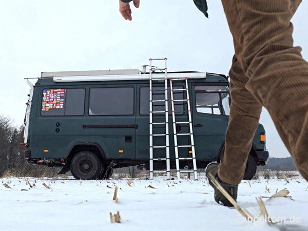 Vergleich der Hailo Auszugsleiter mit 11 und 9 Stufen am Wohnmobil