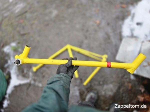 Zerflexter Diamantrahmen als Formteil für den Mercedes-Einstieg