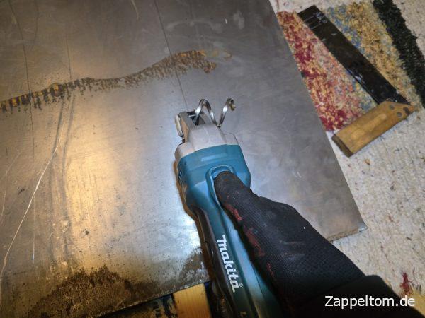 Zuschnitt Reparaturblech Trittstufe