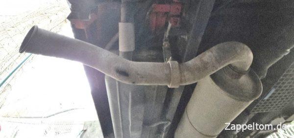 Durchgerostetes Auspuffendrohr Mercedes 711D