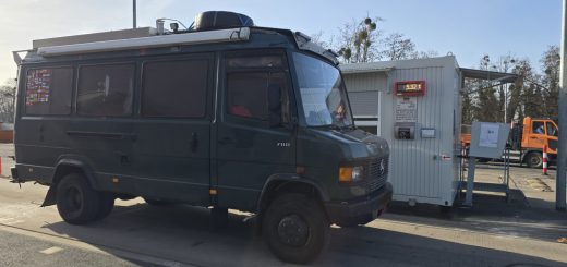 Reisegewicht des Mercedes 711D ohne Fahrer
