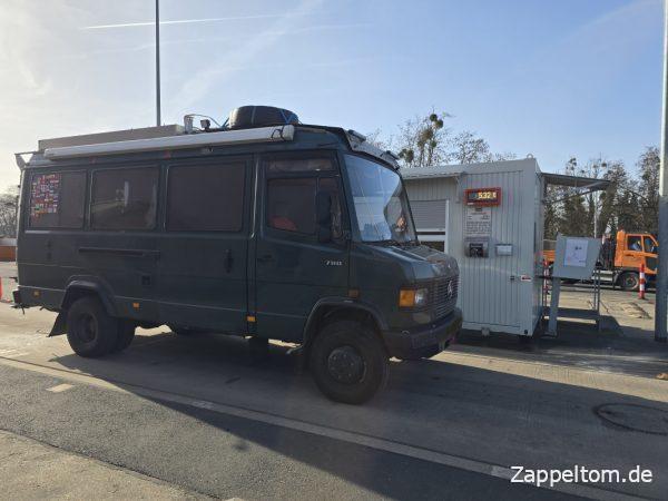 Reisegewicht des Mercedes 711D ohne Fahrer