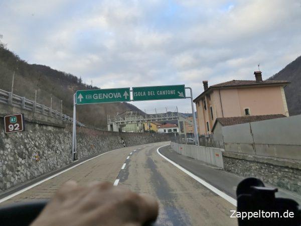 Autobahn A7 durch den Appenin