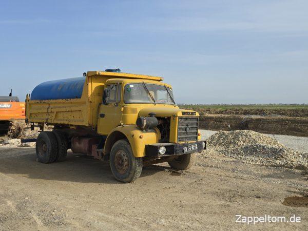 Berliet LKW an der Medjerda-Mündung