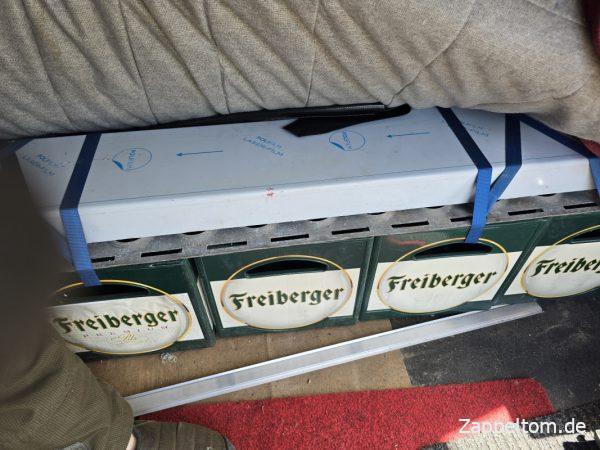 Bierkastensofa im Wohnmobil