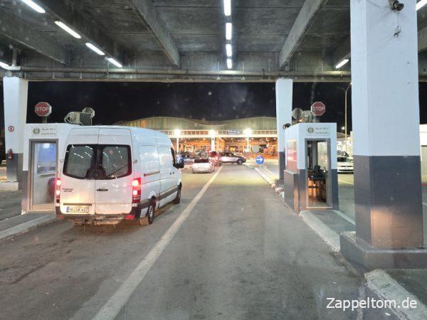 Einreise mit Wohnmobil im Hafen Tunis