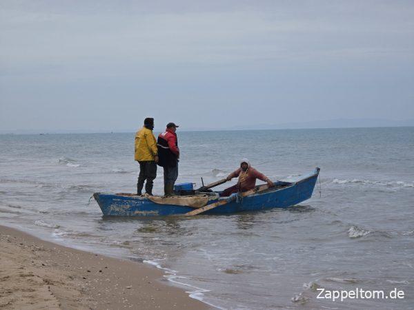 Fischerboot am Plage de Gammarth