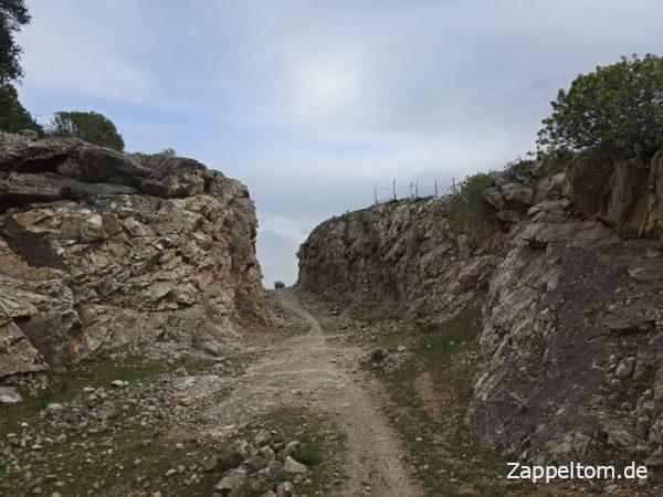 Hohlweg am Djebel Ichkeul