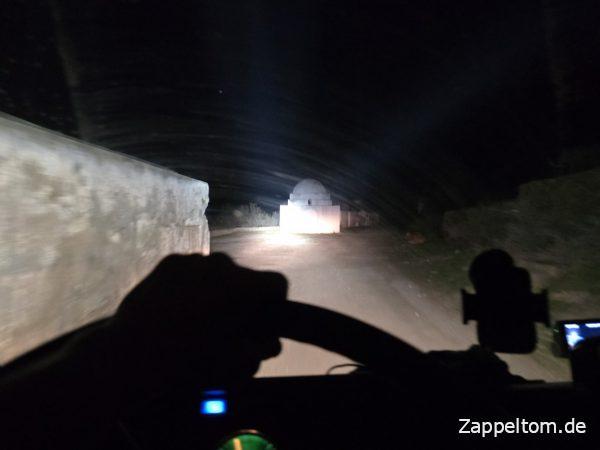 Nachtfahrt zum Wohnmobilstellplatz am Djebel Ichkeul