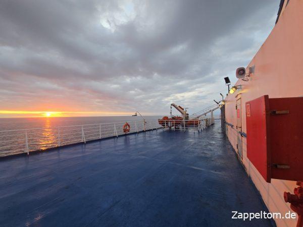 Sonnenaufgang auf der Fähre Genua - Tunis