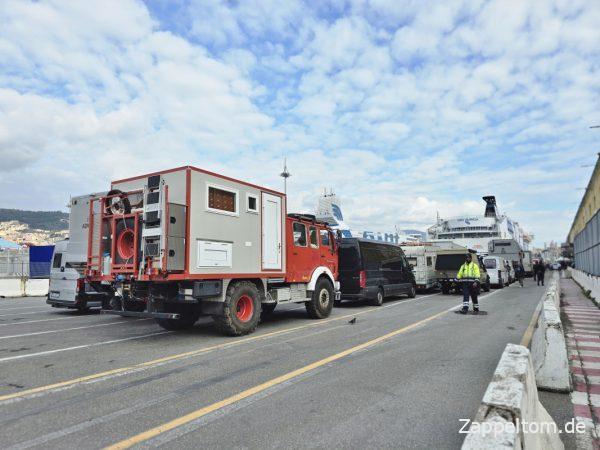 Treff der Tunesier und Tunesienfahrer im Hafen Genua
