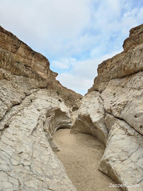 In der Schlucht Mides