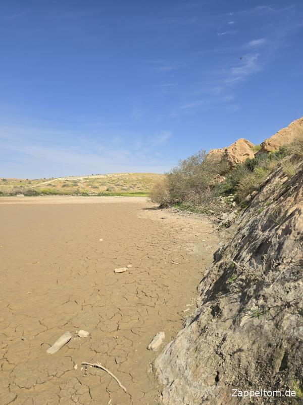 Passage an der verlandeten Talsperre Tamerza