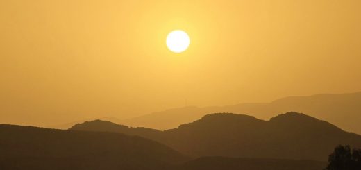 Sonnenaufgang über Mides