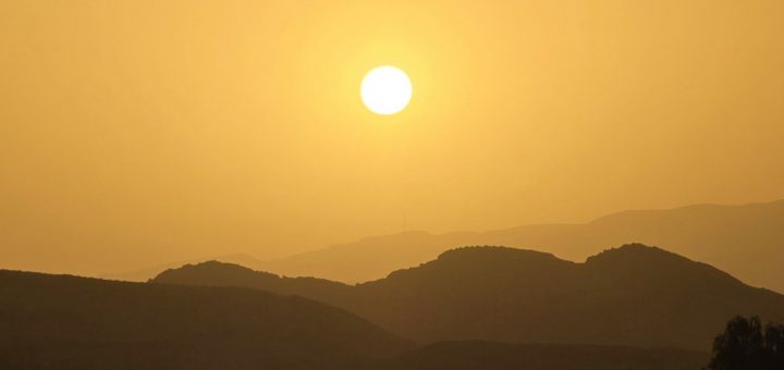 Sonnenaufgang über Mides