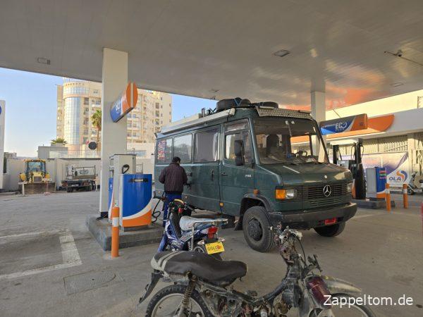 Diesel tanken für 1,985 Tunesische Dinar = 70 Cent