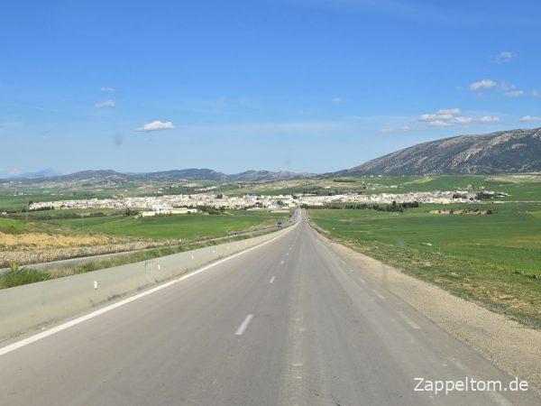 Djebel und Stadt Bargou Djebel und Stadt Bargou