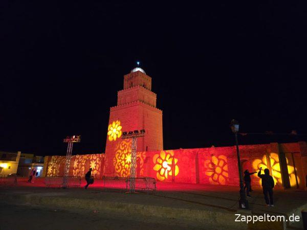 Lichtshow an der Großen Moschee Kairouan Lichtshow an der Großen Moschee Kairouan