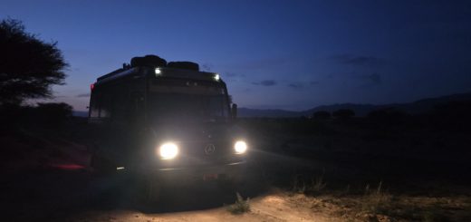 Nächtliche Pistenfahrt durch die Savanne Bou Hedma