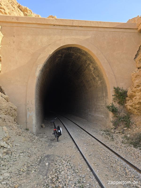 Portal des 3. Eisenbahntunnels der Seldja-Schlucht