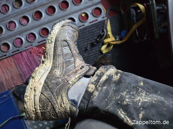 Schlammschuhe nach dem Morgenspaziergang Schlammschuhe nach dem Morgenspaziergang