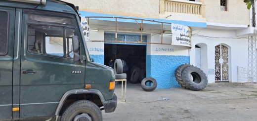 Wechsel des Ersatzreifens in Sidi Bouzid