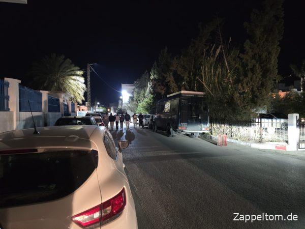 Zentraler Stellplatz fürs Wohnmobil an der Medina Kairouan Zentraler Stellplatz fürs Wohnmobil an der Medina Kairouan