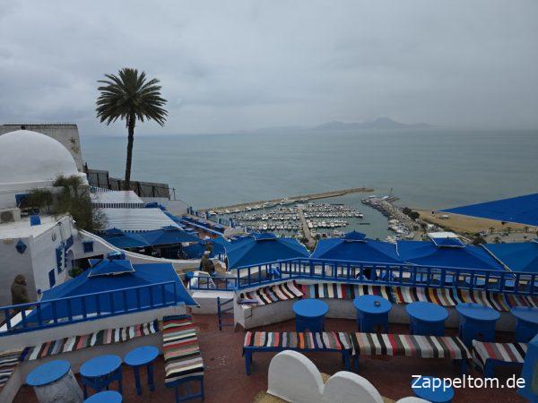 Blick vom Café Sidi Chabaane auf Port Sidi Bou Saïd Blick vom Café Sidi Chabaane auf Port Sidi Bou Saïd