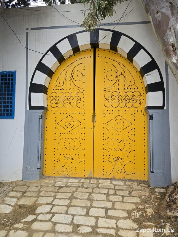 Gelbes Tür in Sidi Bou Saïd Gelbes Tür in Sidi Bou Saïd